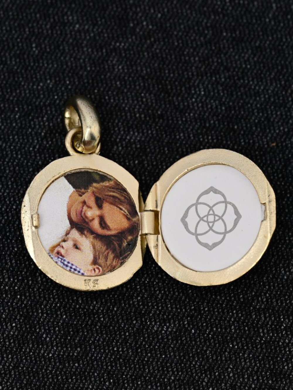 Kendra Scott Gold Jeweled Locket Charm EUC